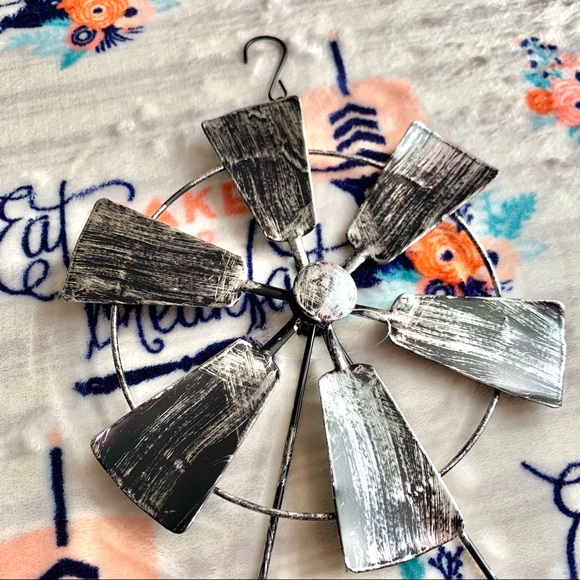 🌿 Farmhouse Rustic Wind Chime 🌿 - Picture 2 of 4